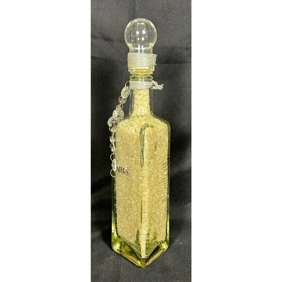 Crystal Waters Gardenia Vegan Bath Salt in 16-ounce Decorative Gift Decanter - Picture 3 of 7